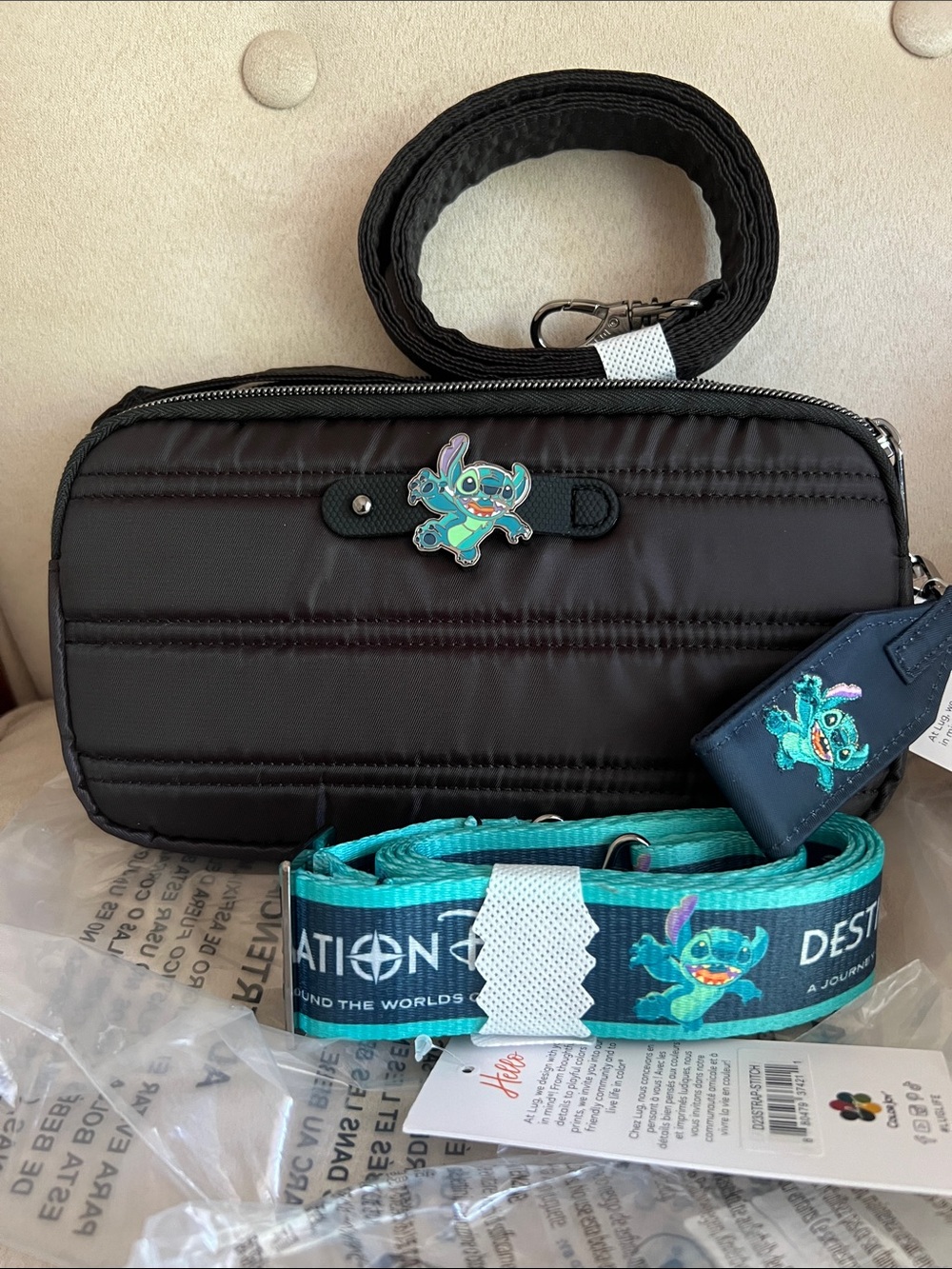 NWT Lug D23 Coupe XL Plus with Charm Bar with Stitch in Black